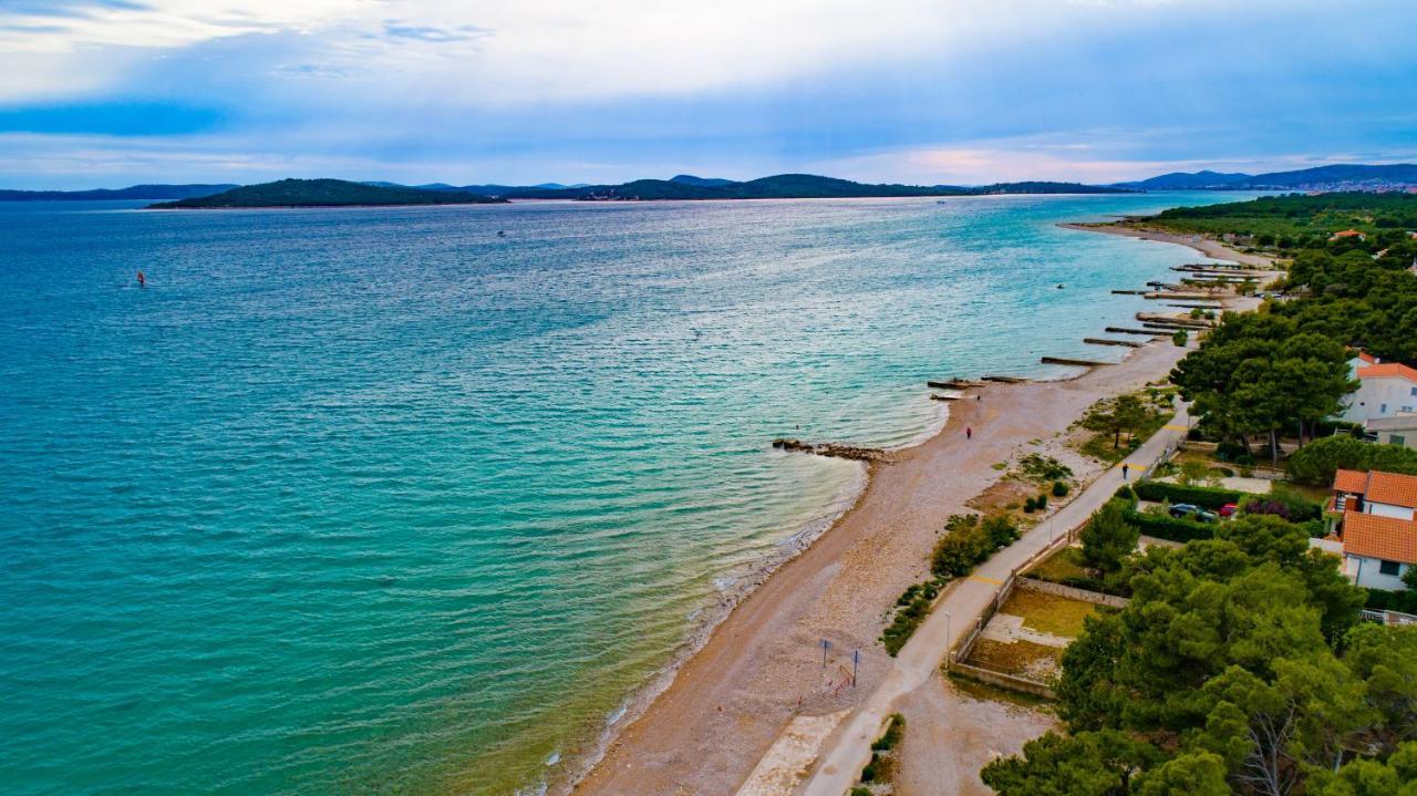 Apartment Tony - 2Bdr Beachfront Ядрия Екстериор снимка