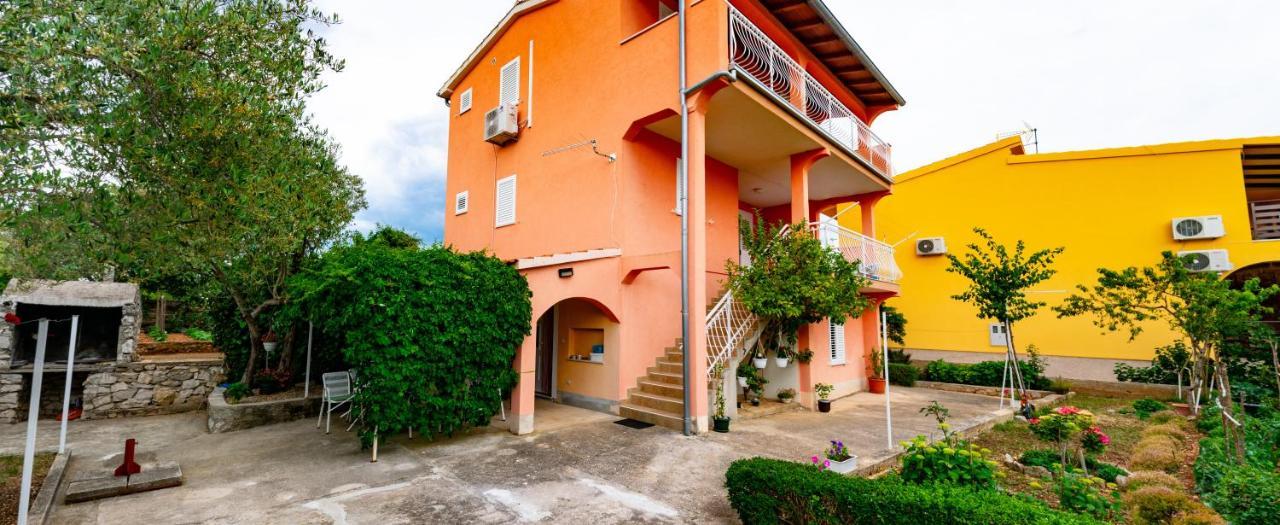 Apartment Tony - 2Bdr Beachfront Ядрия Екстериор снимка